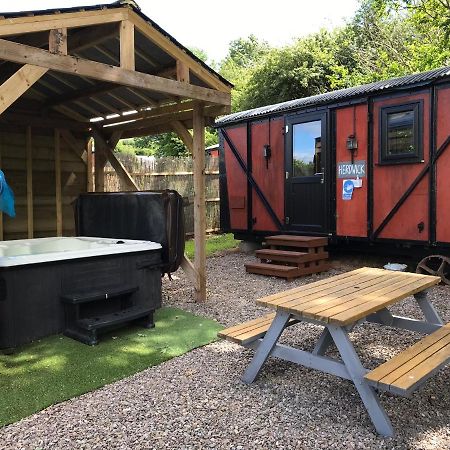 Luxury Cosy Carriage With Electric Private Hot Tub Hereford Exterior foto